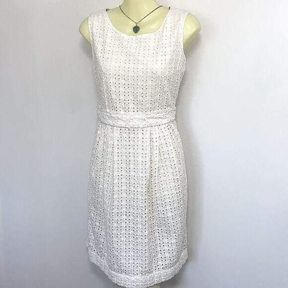 Burberry Dress White Eyelet Fit & Flare Fully Lined Sz Medium Nwot! - Picture 5 of 7